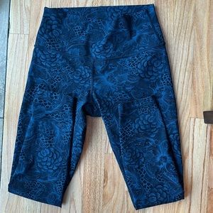 Lululemon Wunder Under 25"